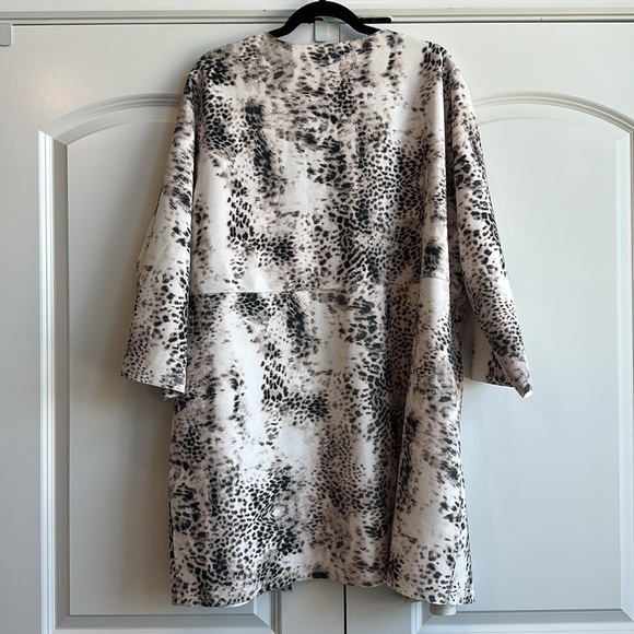 Philosophy 2X Animal Print Faux Leather Open Front Cardigan with Pockets - Picture 8 of 9